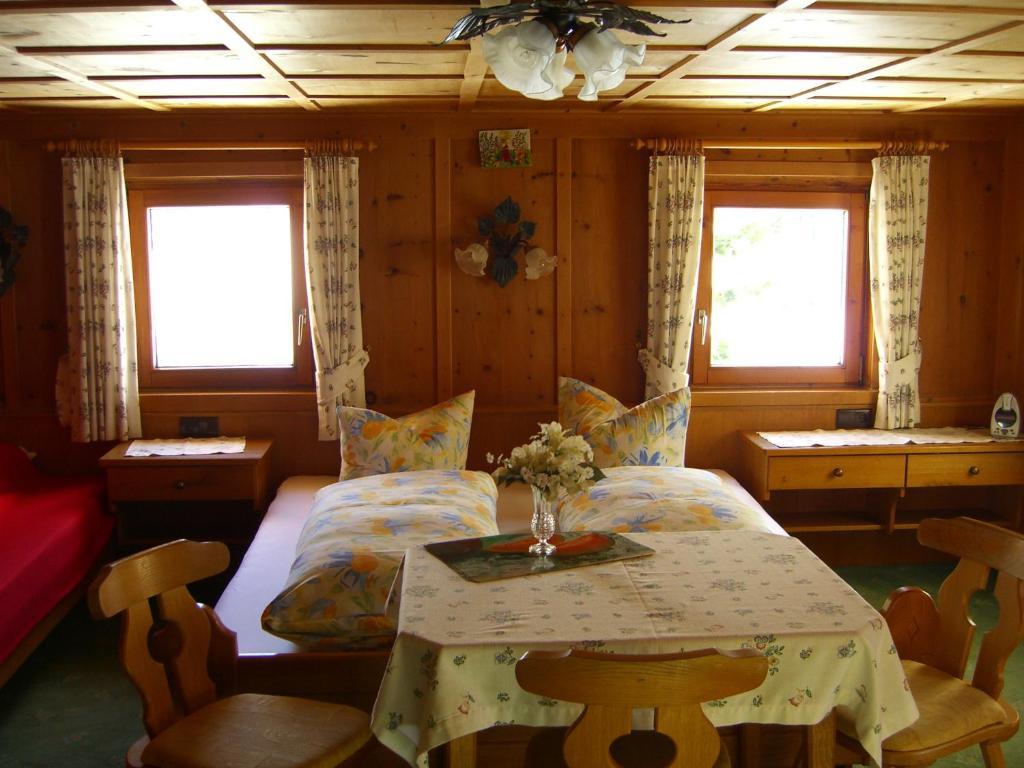 Pension Vallüla Galtür Habitación foto